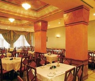 Imagen del bar/restaurante del Hotel Sofia, Fez. Foto 4
