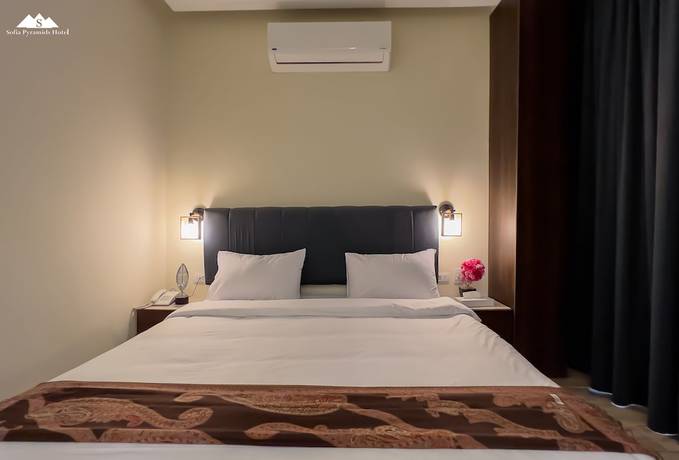Imagen de la habitación del Hotel Sofia Pyramids. Foto 18