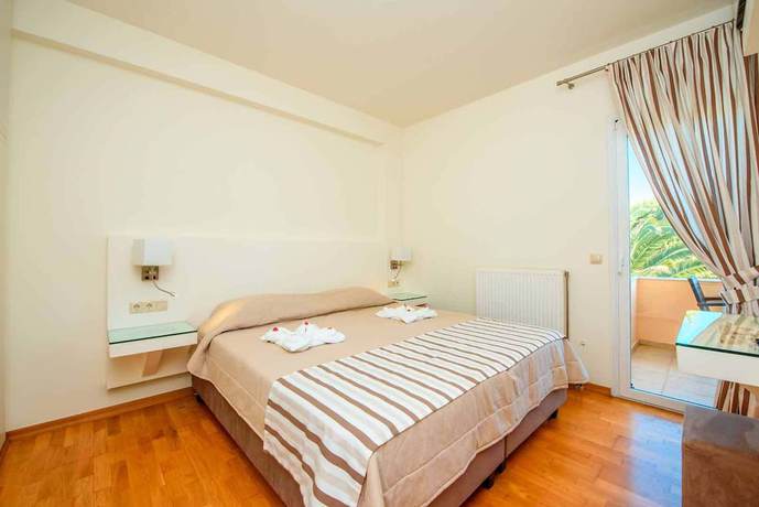 Imagen de la habitación del Hotel Sofia Resort Luxury Suites. Foto 8