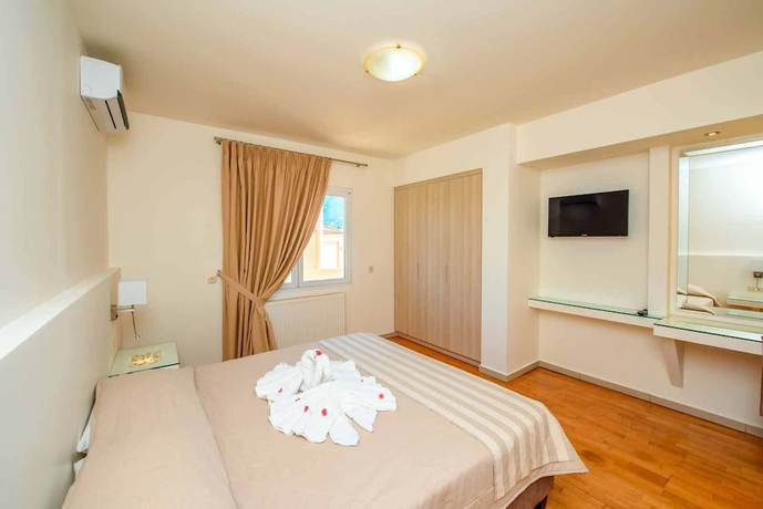 Imagen de la habitación del Hotel Sofia Resort Luxury Suites. Foto 10