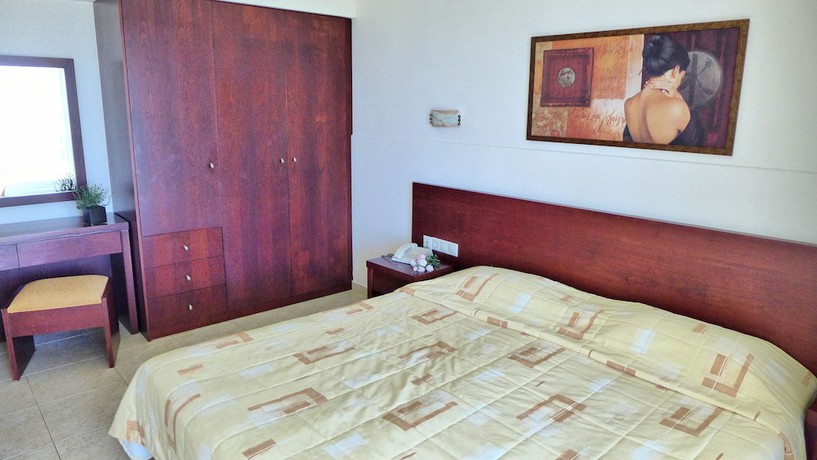 Imagen de la habitación del Hotel Sofia Resort Luxury Suites. Foto 14