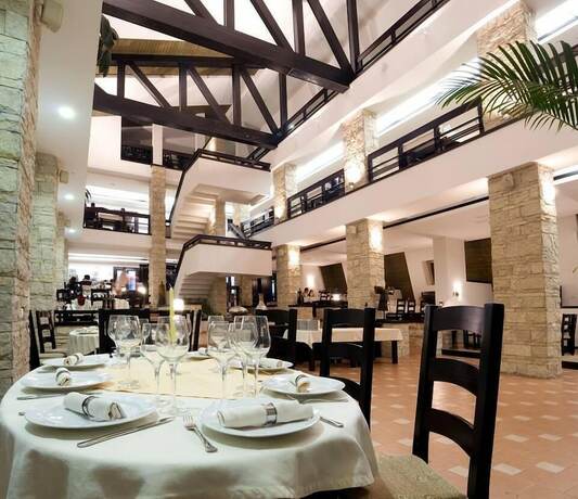 Imagen de los interiores del Hotel Sofia, Sucevita. Foto 16