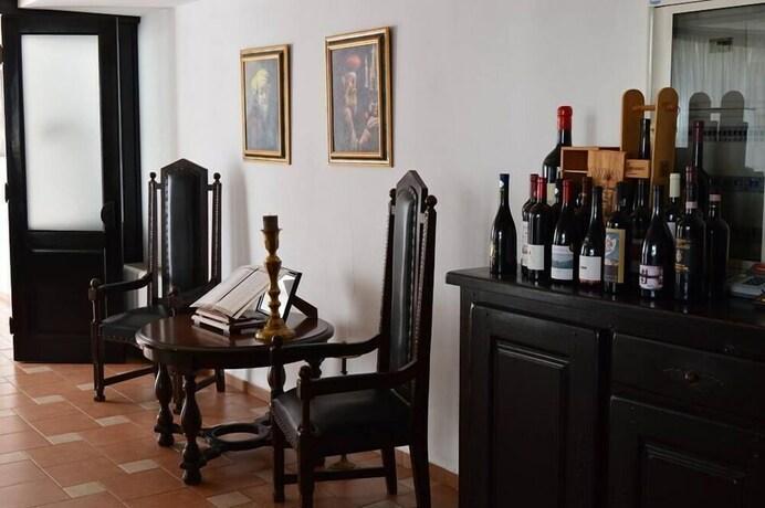 Imagen de los interiores del Hotel Sofia, Sucevita. Foto 17