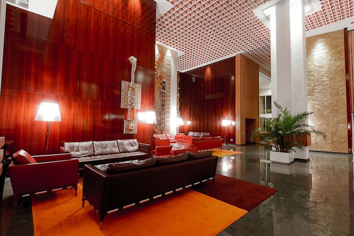 Imagen del bar/restaurante del Hotel Sofitel Abidjan Hotel Ivoire. Foto 3
