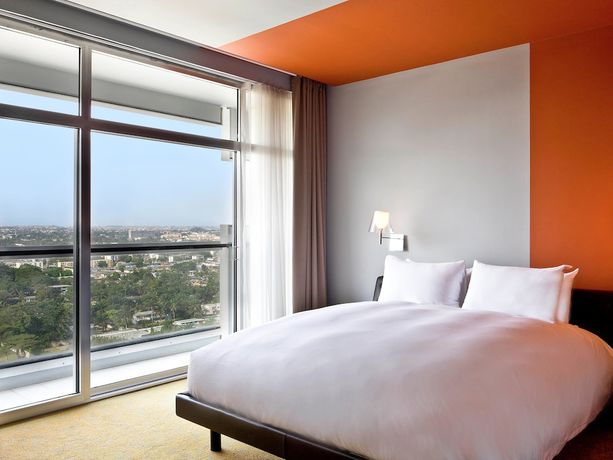 Imagen de la habitación del Hotel Sofitel Abidjan Hotel Ivoire. Foto 17