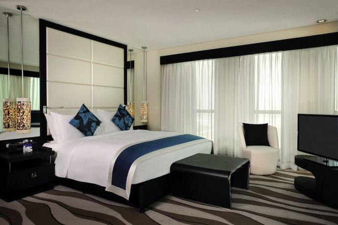 Imagen de la habitación del Hotel Sofitel Abu Dhabi Corniche. Foto 3
