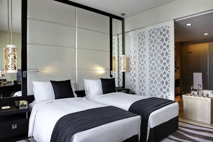 Imagen de la habitación del Hotel Sofitel Abu Dhabi Corniche. Foto 11