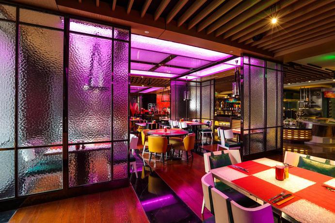 Imagen del bar/restaurante del Hotel Sofitel Beijing Central. Foto 4