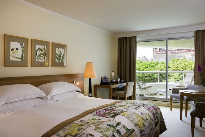 Imagen de la habitación del Hotel Sofitel Biarritz Le Miramar Thalassa Sea and Spa. Foto 13