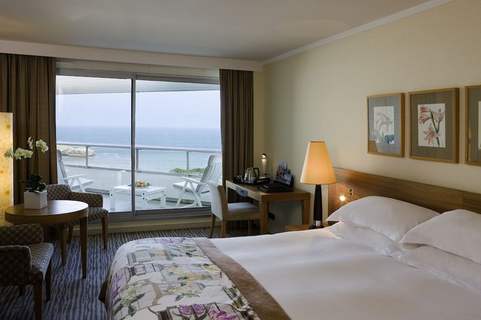 Imagen de la habitación del Hotel Sofitel Biarritz Le Miramar Thalassa Sea and Spa. Foto 14