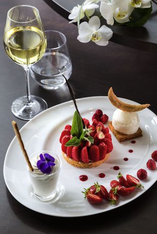 Imagen del bar/restaurante del Hotel Sofitel Biarritz Le Miramar Thalassa Sea and Spa. Foto 6