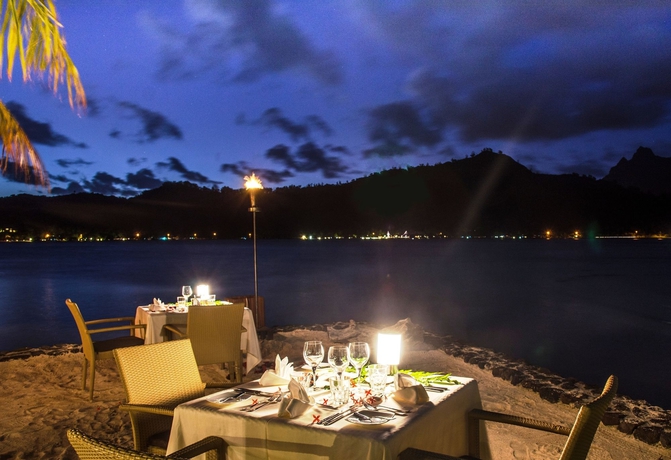 Imagen del bar/restaurante del Hotel Sofitel Bora Bora Private Island. Foto 3