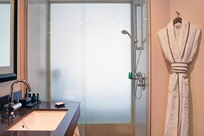 Imagen de la habitación del Hotel Sofitel Brussels Europe. Foto 4
