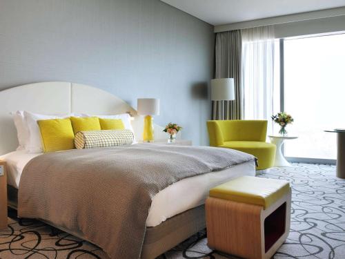 Imagen de la habitación del Hotel Sofitel Dubai Downtown. Foto 19