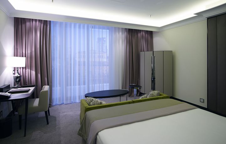 Imagen de la habitación del Hotel Sofitel Frankfurt Opera. Foto 6