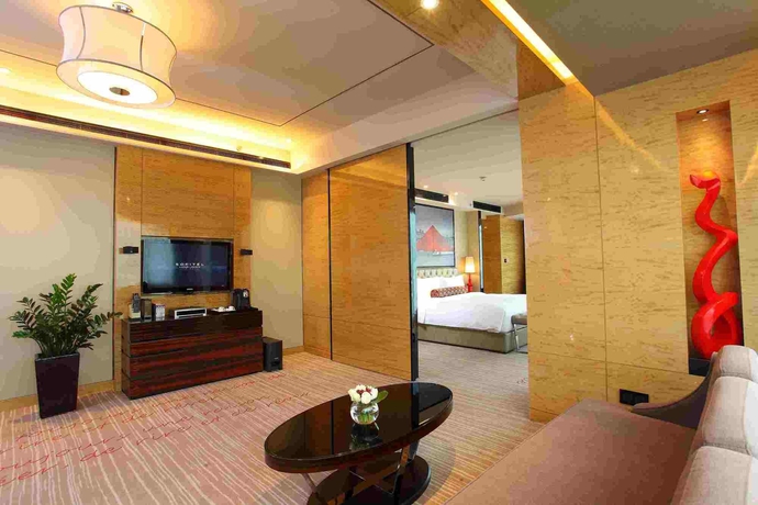 Imagen de la habitación del Hotel Sofitel Guangzhou Sunrich. Foto 11