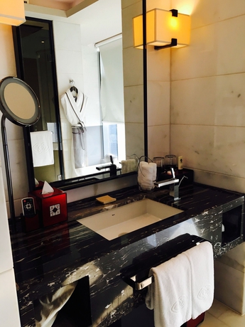 Imagen de la habitación del Hotel Sofitel Guangzhou Sunrich. Foto 12