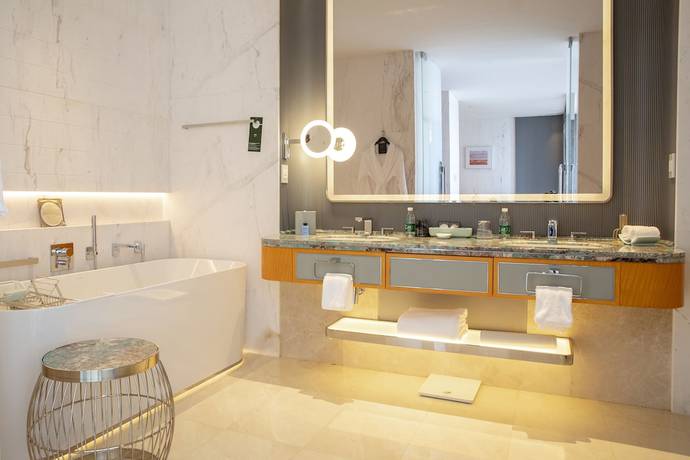 Imagen de la habitación del Hotel Sofitel Haikou. Foto 17