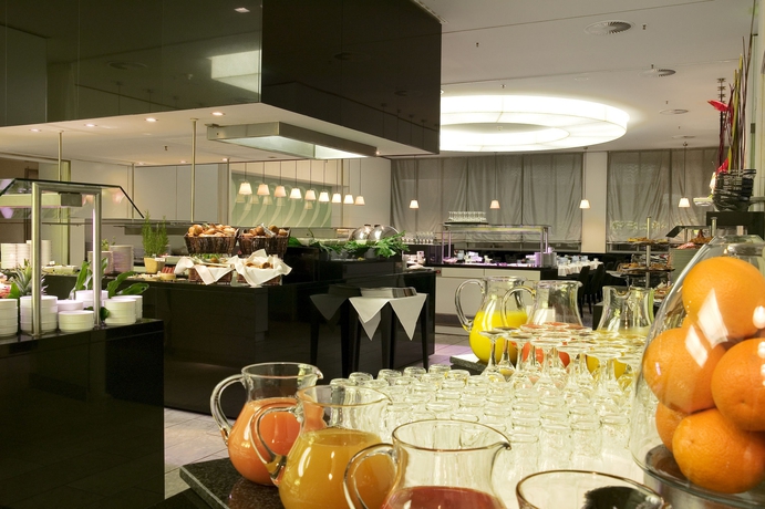 Imagen del bar/restaurante del Hotel Sofitel Hamburg Alter Wall. Foto 2
