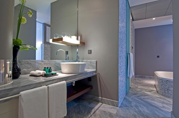 Imagen de la habitación del Hotel Sofitel Hamburg Alter Wall. Foto 11