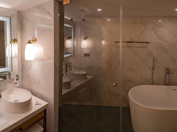 Imagen de la habitación del Hotel Sofitel Istanbul Taksim. Foto 15