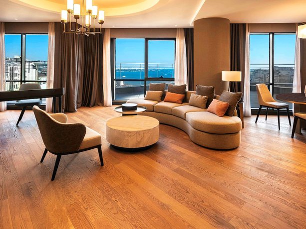 Imagen de la habitación del Hotel Sofitel Istanbul Taksim. Foto 19