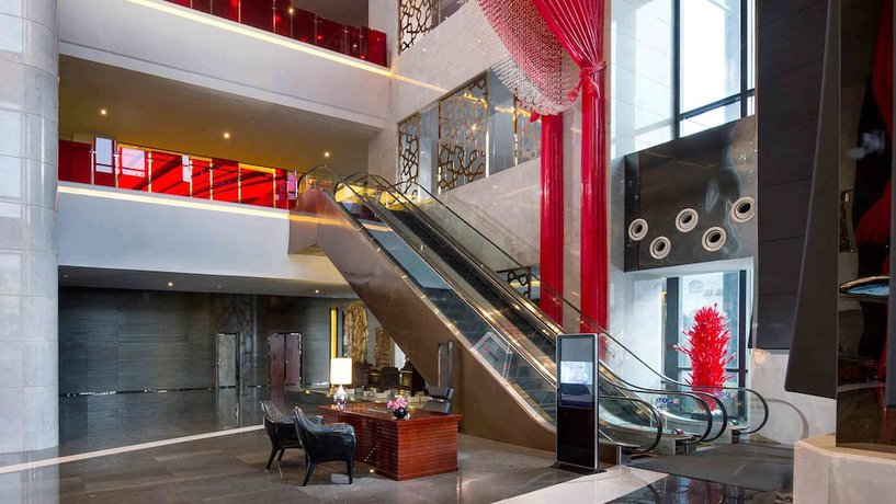 Imagen de los interiores del Hotel Sofitel Kunming. Foto 16