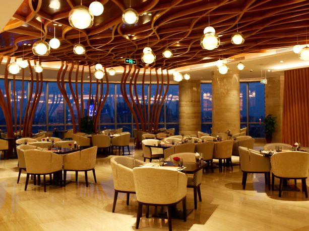 Imagen del bar/restaurante del Hotel Sofitel Lianyungang Suning. Foto 9