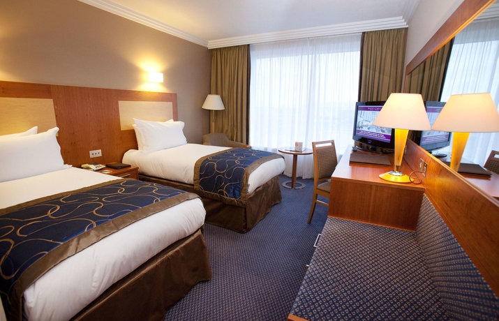 Imagen de la habitación del Hotel Sofitel London Gatwick. Foto 10