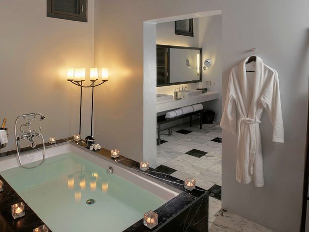 Imagen de la habitación del Hotel Sofitel Luang Prabang. Foto 13