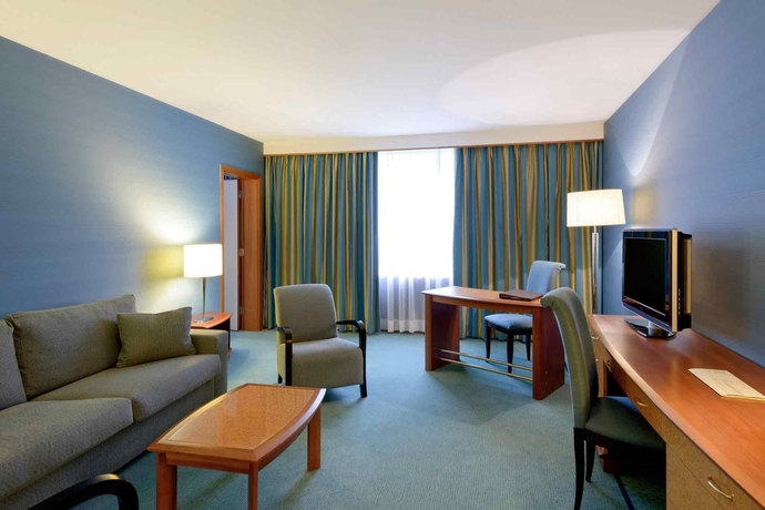 Imagen de la habitación del Hotel Sofitel Luxembourg Europe. Foto 9