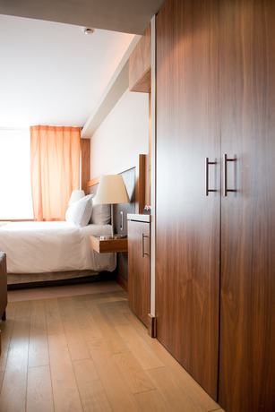 Imagen de la habitación del Hotel Sofitel Lyon Bellecour. Foto 3