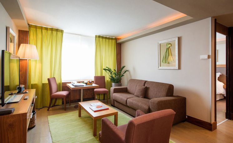 Imagen de la habitación del Hotel Sofitel Lyon Bellecour. Foto 6