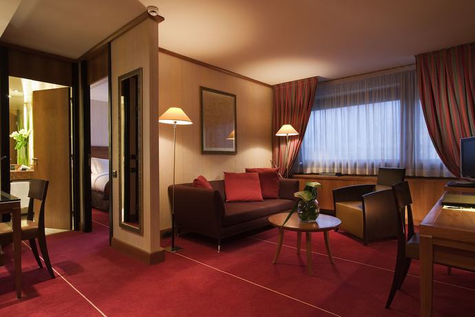 Imagen de la habitación del Hotel Sofitel Lyon Bellecour. Foto 16