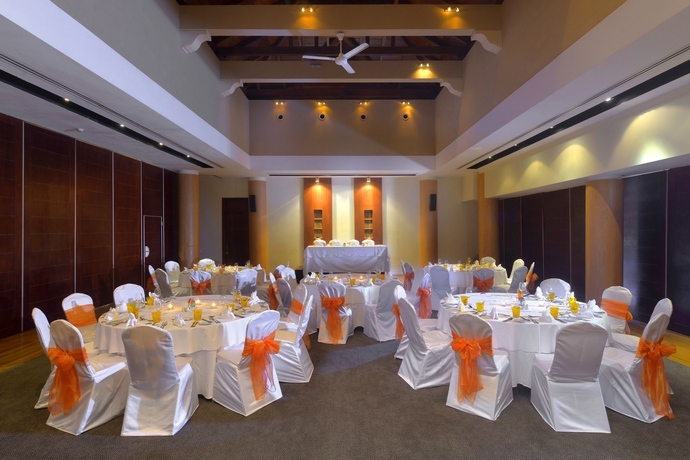 Imagen de los interiores del Hotel Sofitel Mauritius L'imperial Resort and Spa. Foto 11