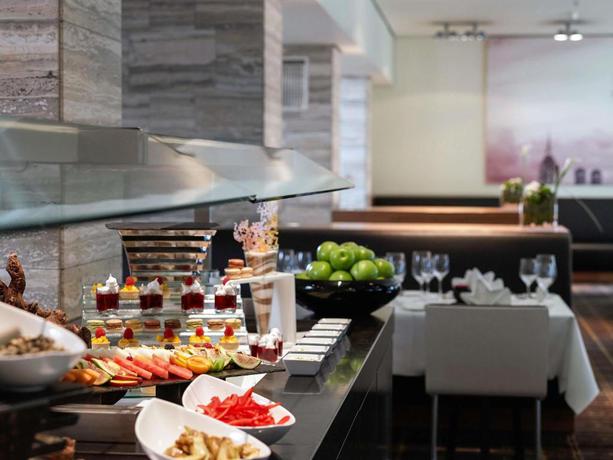 Imagen del bar/restaurante del Hotel Sofitel Munich Bayerpost. Foto 3