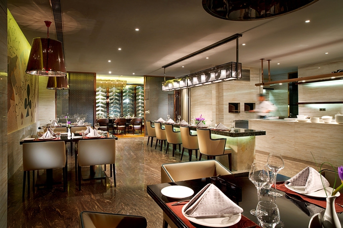 Imagen del bar/restaurante del Hotel Sofitel Nanjing Galaxy Suning. Foto 3