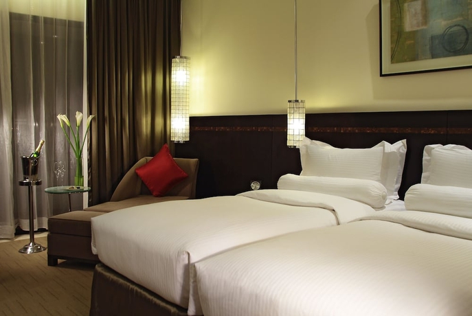 Imagen de la habitación del Hotel Sofitel Philippine Plaza Manila. Foto 8