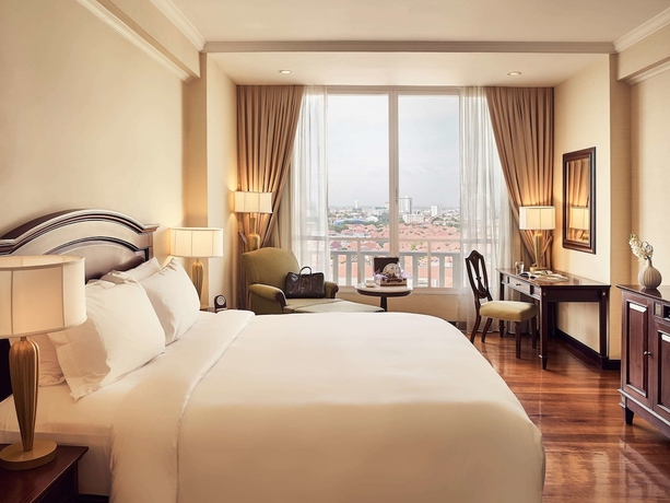 Imagen de la habitación del Hotel Sofitel Phnom Penh Phokeethra. Foto 13