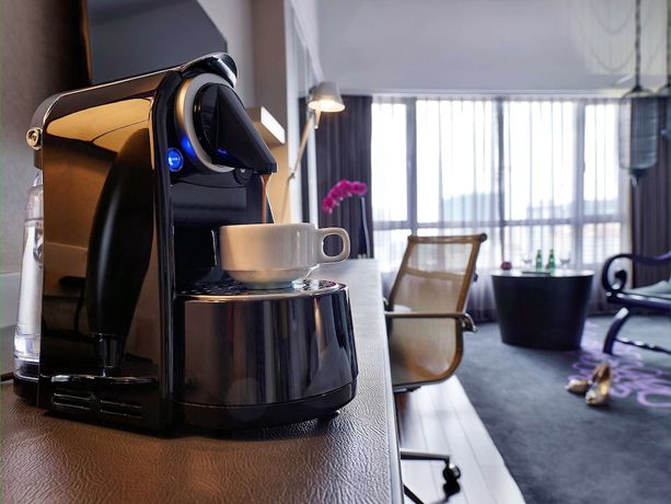 Imagen de la habitación del Hotel Sofitel Saigon Plaza. Foto 7