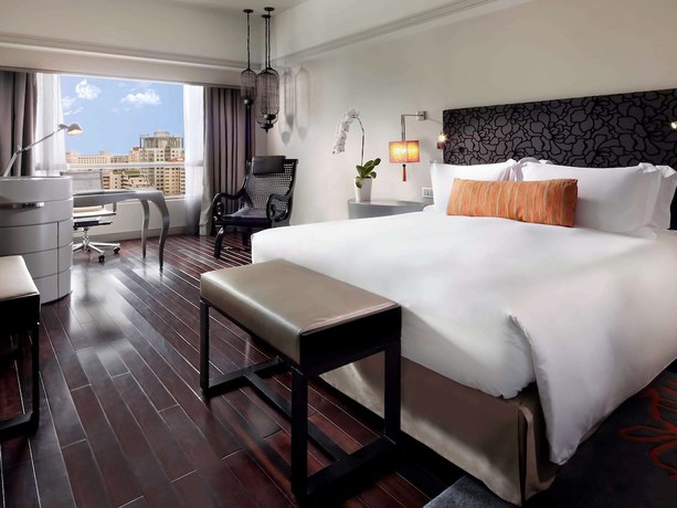 Imagen de la habitación del Hotel Sofitel Saigon Plaza. Foto 10