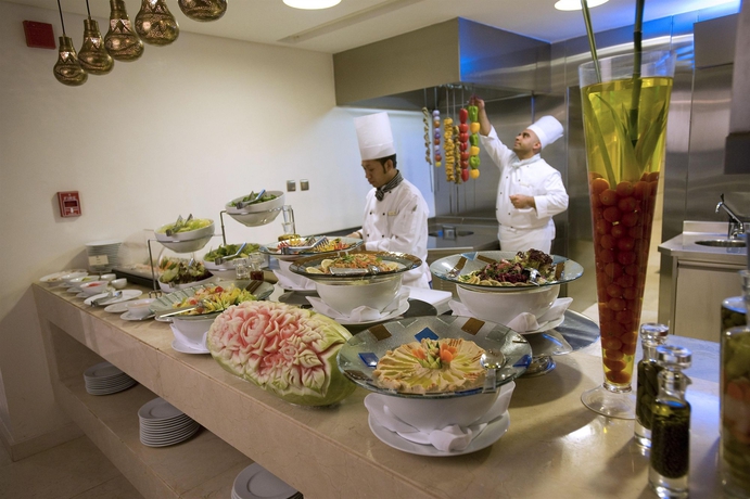 Imagen del bar/restaurante del Hotel Sofitel Shahd Al Madinah. Foto 4