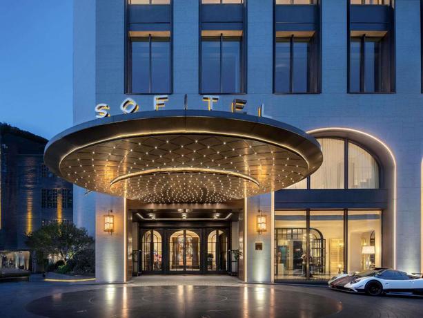 Imagen de los exteriores del Hotel Sofitel Shanghai North Bund. Foto 12