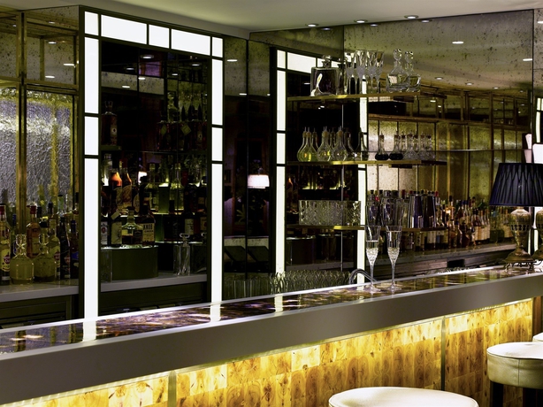 Imagen del bar/restaurante del Hotel Sofitel St James London. Foto 3