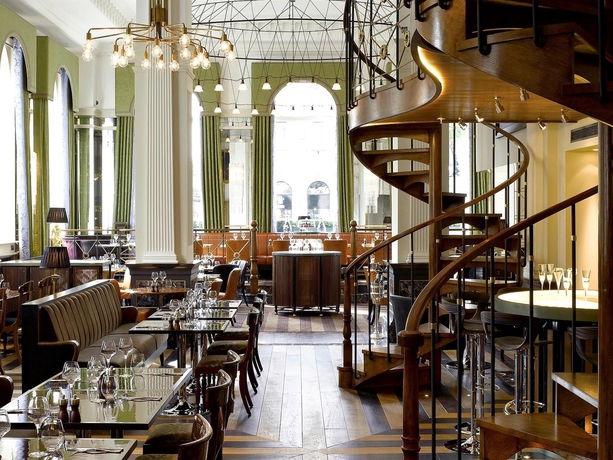 Imagen del bar/restaurante del Hotel Sofitel St James London. Foto 8