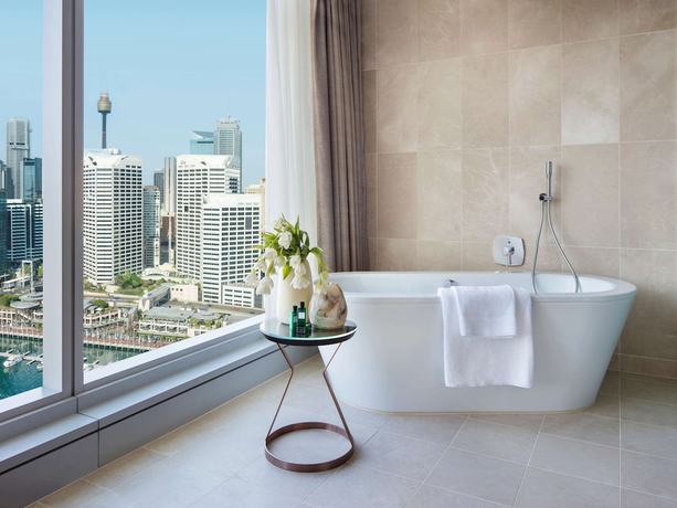 Imagen de la habitación del Hotel Sofitel Sydney Darling Harbour. Foto 4