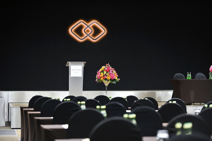 Imagen de los interiores del Hotel Sofitel Warsaw Victoria. Foto 9