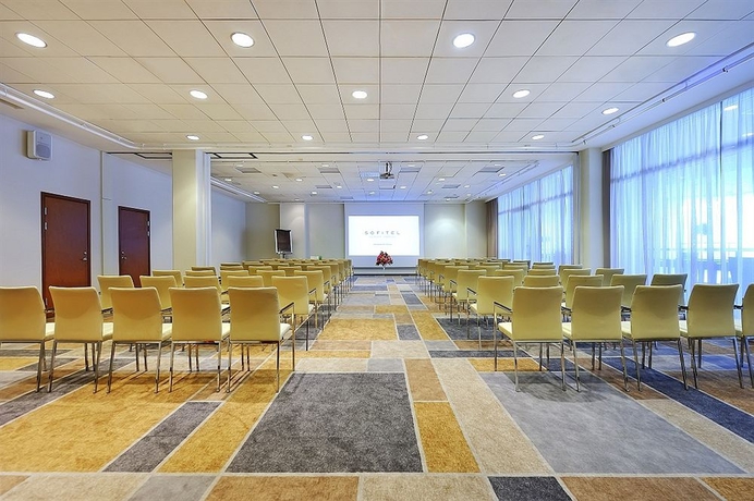 Imagen de los interiores del Hotel Sofitel Warsaw Victoria. Foto 11