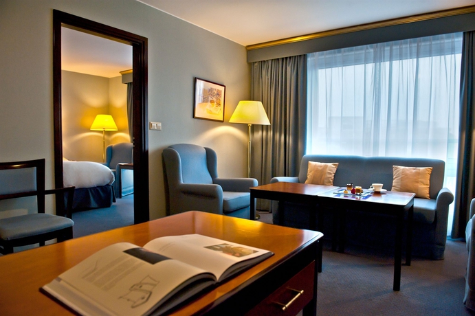 Imagen de los interiores del Hotel Sofitel Warsaw Victoria. Foto 13