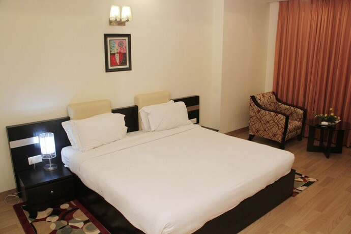 Imagen de la habitación del Hotel Softel Plaza. Foto 23